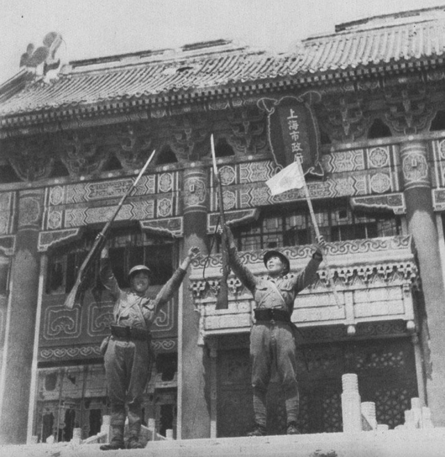 一组罕见老照片，带我们回到淞沪会战的现场