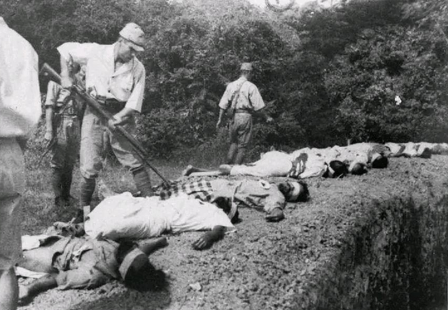 历史老照片：日军攻陷新加坡，屠杀华人